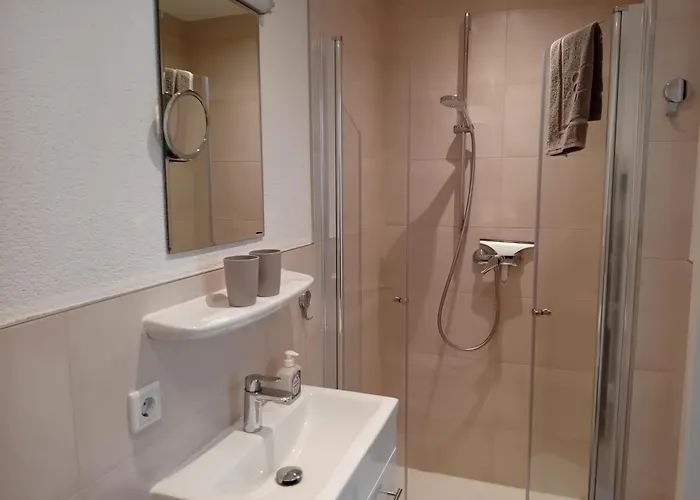 Grashuepfer Bis 6 Pers *